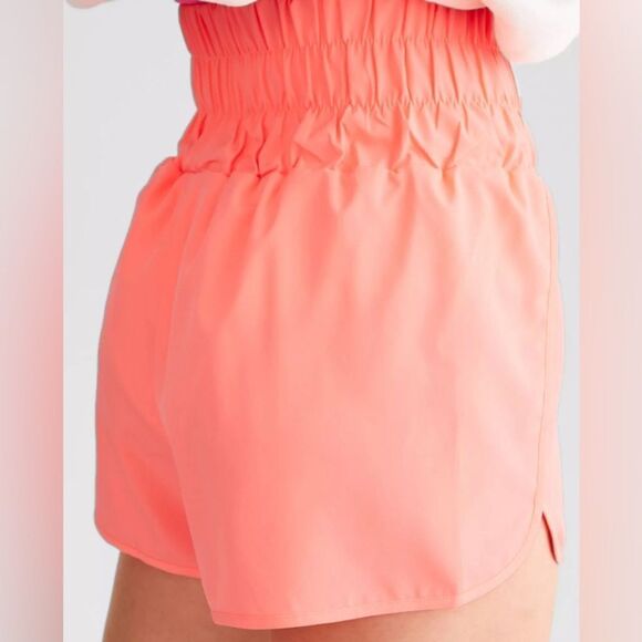 Women’s New In Active Workout Stretch Shorts Size L - Picture 10 of 11